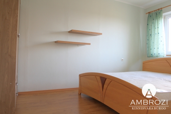 On a quiet and private street of the Kristine district, comfortable 2-bedroom apartment, Vindi 8