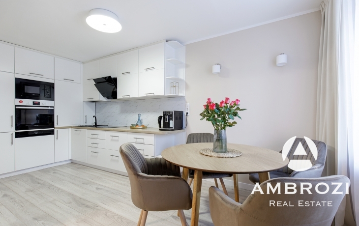 In the greenest and most peaceful area of Tallinn. With a very convenient layout, renovated 3-room apartment with a bay window, Pääsküla 8