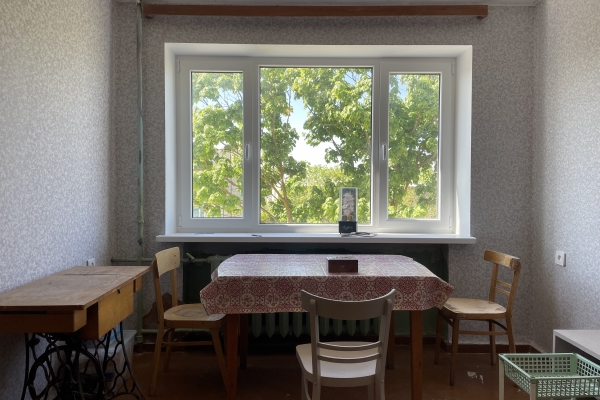 In the city of Sillamäe, a 2-room apartment is for sale at Viru pst 8